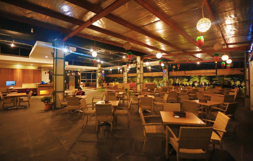 Borneo Hotel Pontianak Extérieur photo