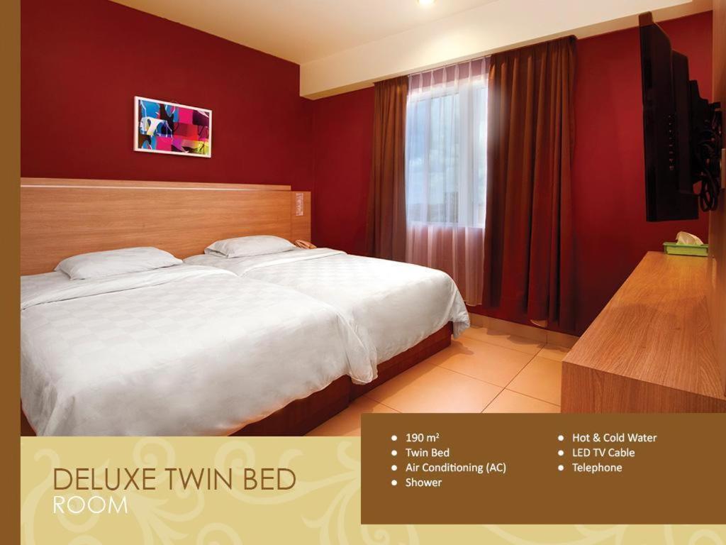 Borneo Hotel Pontianak Extérieur photo