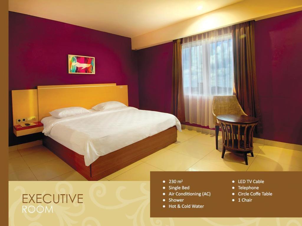 Borneo Hotel Pontianak Extérieur photo