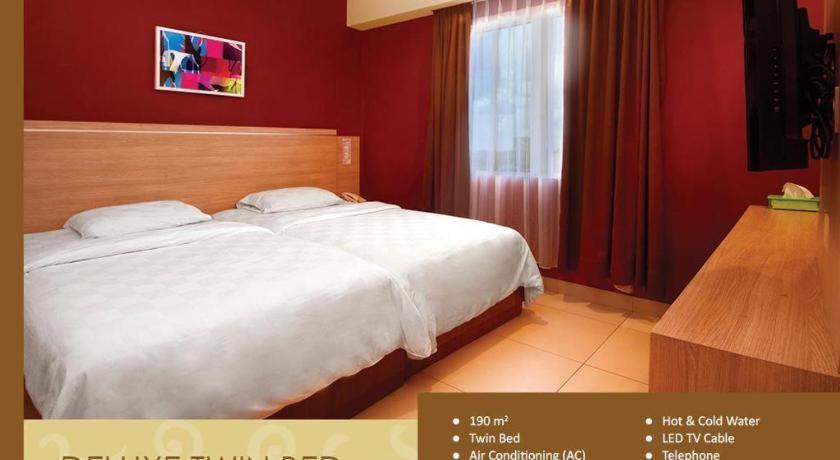 Borneo Hotel Pontianak Extérieur photo