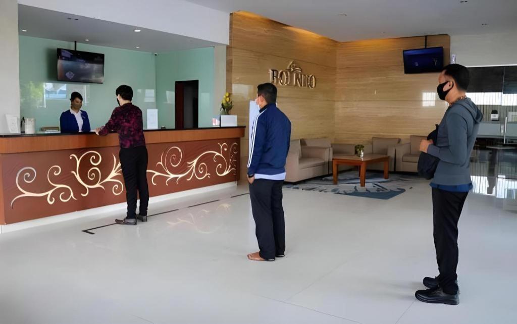 Borneo Hotel Pontianak Extérieur photo