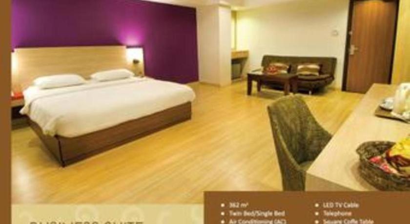 Borneo Hotel Pontianak Extérieur photo