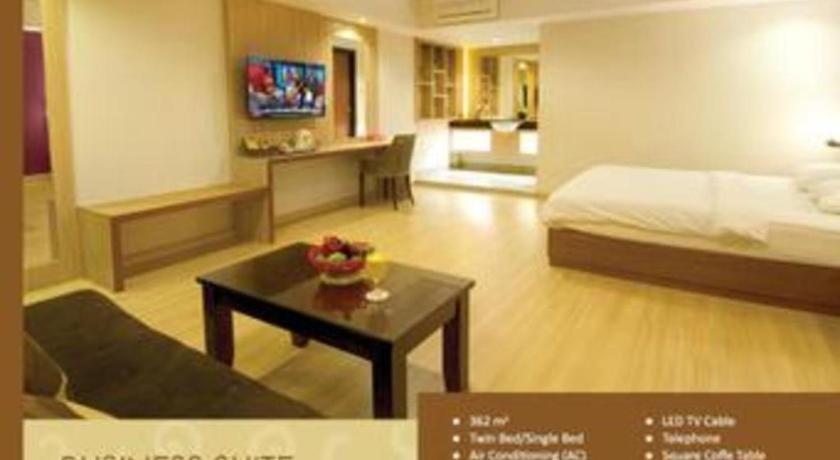 Borneo Hotel Pontianak Extérieur photo