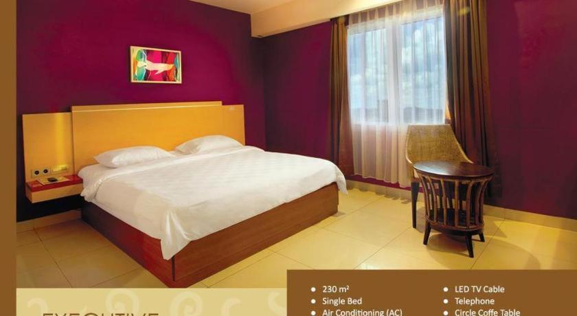 Borneo Hotel Pontianak Extérieur photo