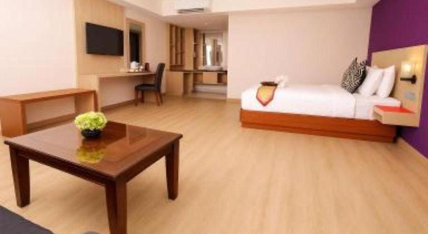 Borneo Hotel Pontianak Extérieur photo