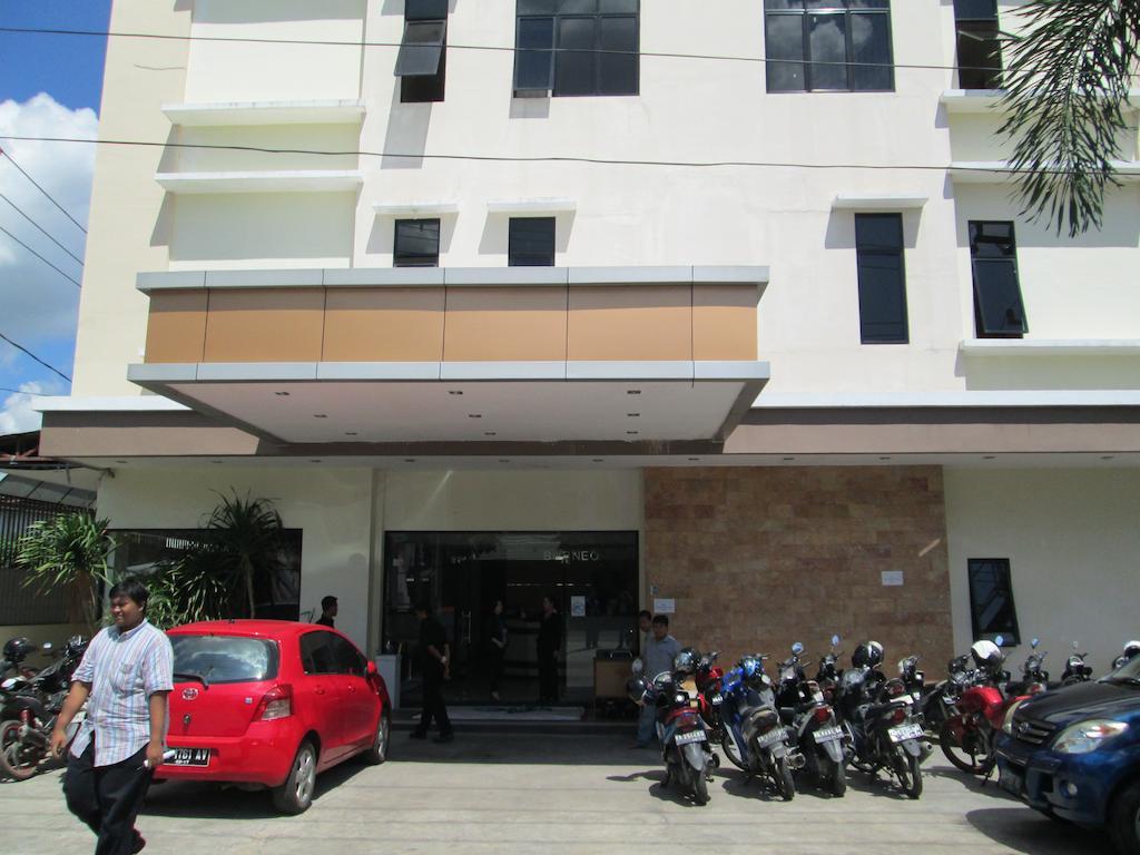 Borneo Hotel Pontianak Extérieur photo
