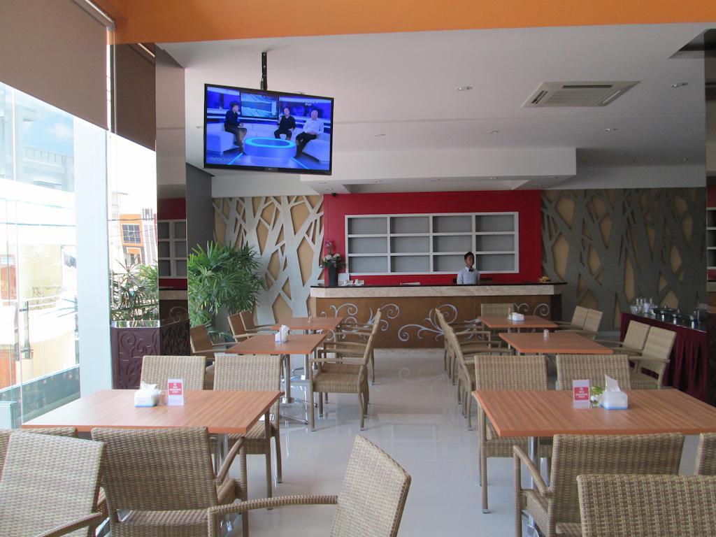 Borneo Hotel Pontianak Extérieur photo